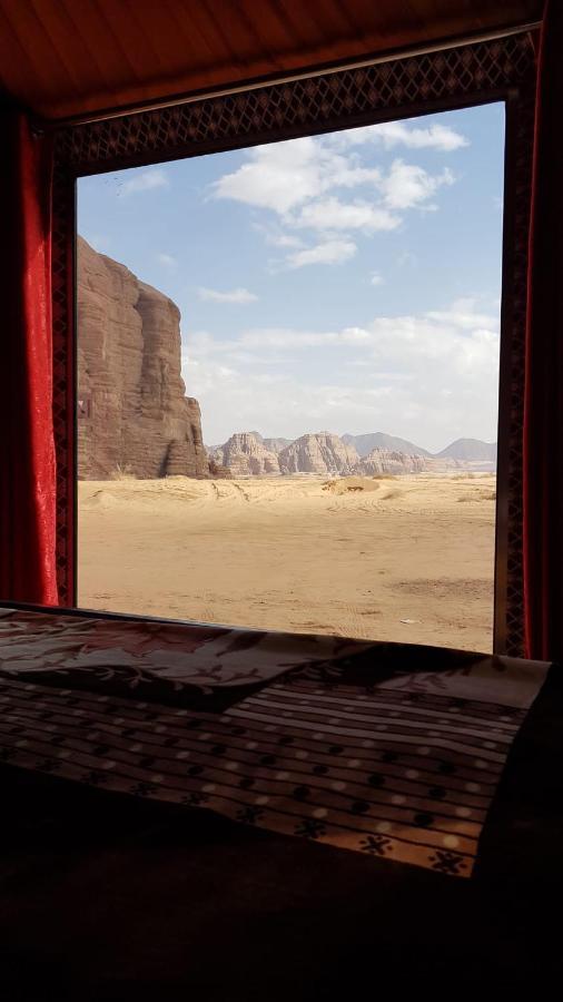 Salman Zwaidh Camp Hotel Wadi Rum Ngoại thất bức ảnh