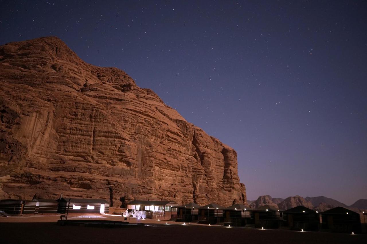 Salman Zwaidh Camp Hotel Wadi Rum Ngoại thất bức ảnh
