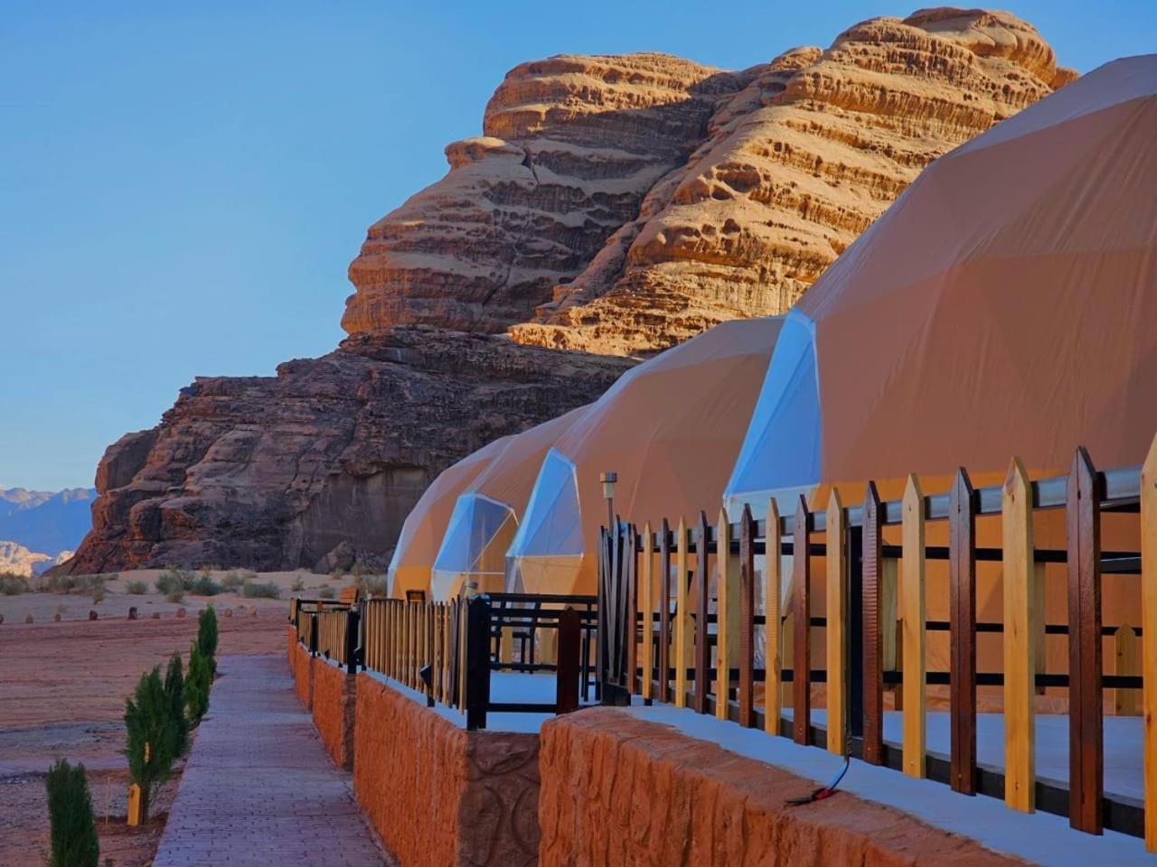 Salman Zwaidh Camp Hotel Wadi Rum Ngoại thất bức ảnh