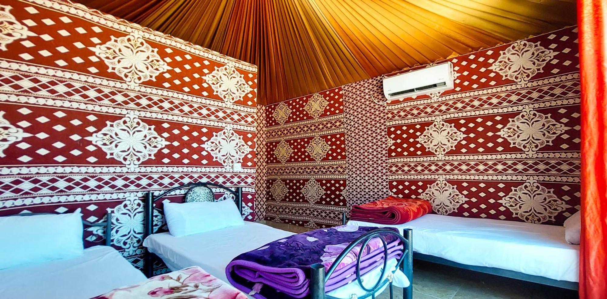Salman Zwaidh Camp Hotel Wadi Rum Ngoại thất bức ảnh