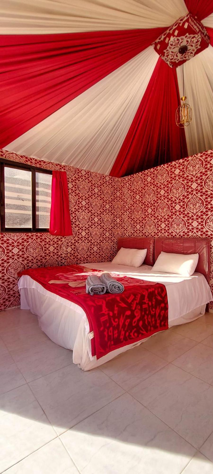 Salman Zwaidh Camp Hotel Wadi Rum Ngoại thất bức ảnh