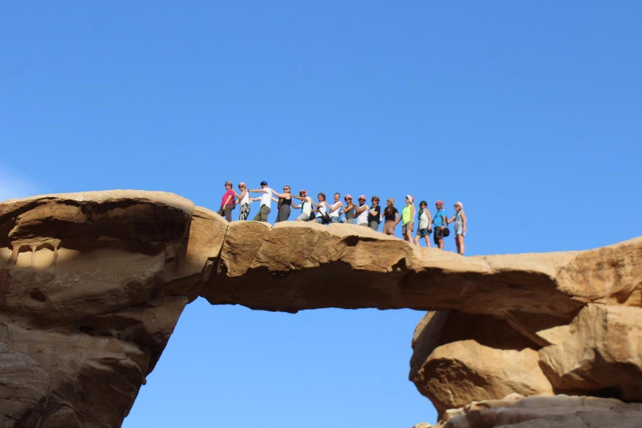 Salman Zwaidh Camp Hotel Wadi Rum Ngoại thất bức ảnh